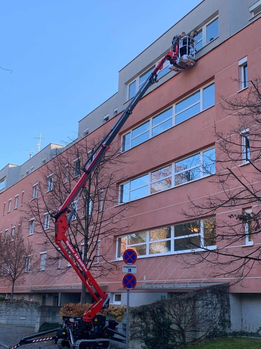 professionelle Fensterreinigung von Gebäudereinigung Miomir Prcaic